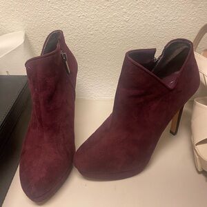 Jessica Simpson plum heels-great condition! Only worn once